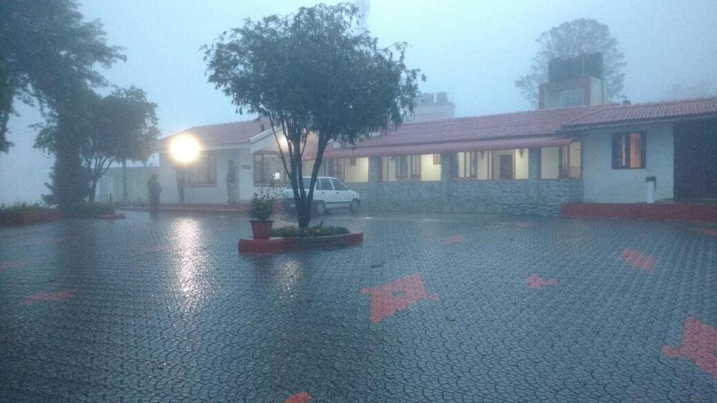 Magic Mist Resort Ooty Buitenkant foto